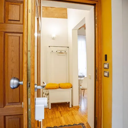 Rose & Stelle - Favoloso In Centro アパート モデナ